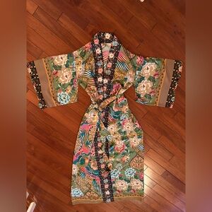 beautiful kimono, one size new